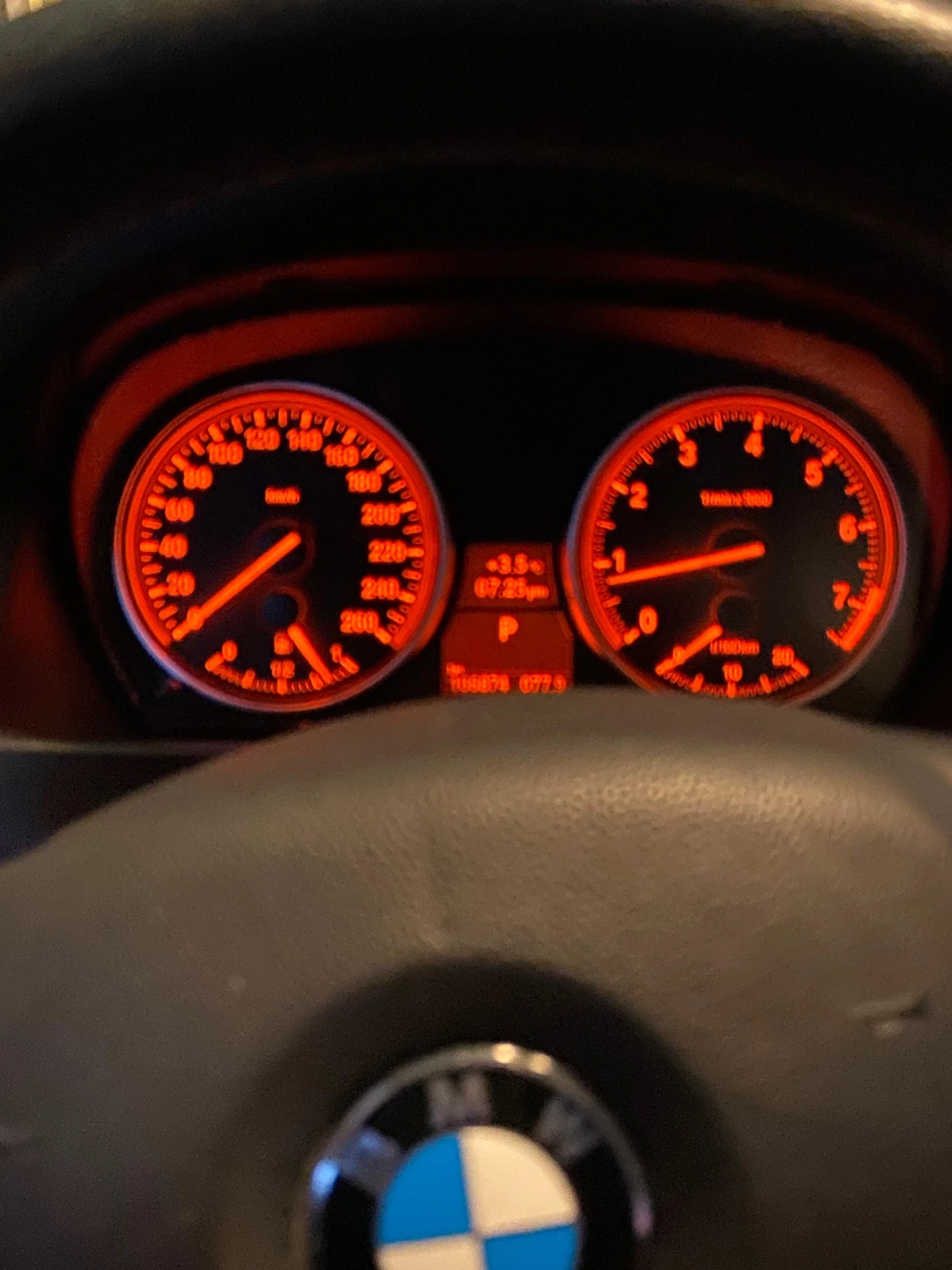 BMW X1  С РЕГИСТРАЦИЯ & АВТО КРЕДИТ , снимка 7 - Автомобили и джипове - 54043672