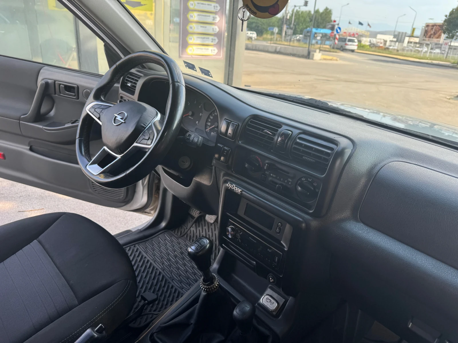 Opel Frontera, снимка 14 - Автомобили и джипове - 55125263
