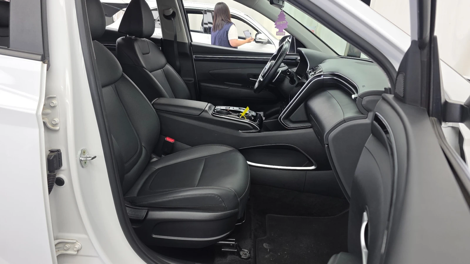 Hyundai Tucson 1.6 Turbo 2WD, снимка 11 - Автомобили и джипове - 55522549