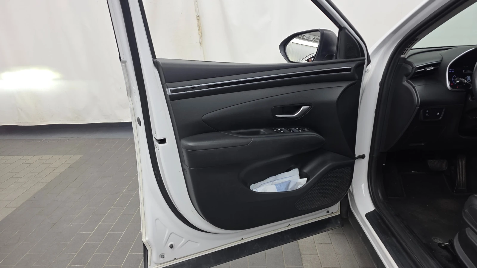 Hyundai Tucson 1.6 Turbo 2WD, снимка 9 - Автомобили и джипове - 55522549