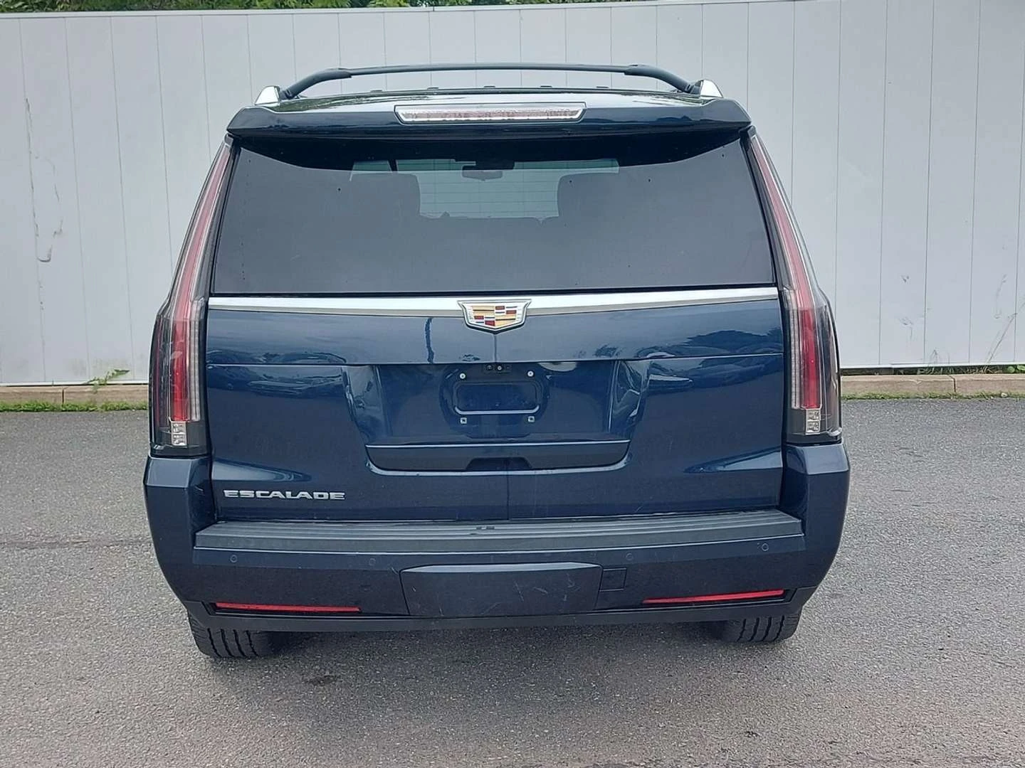 Cadillac Escalade, снимка 4 - Автомобили и джипове - 56021107