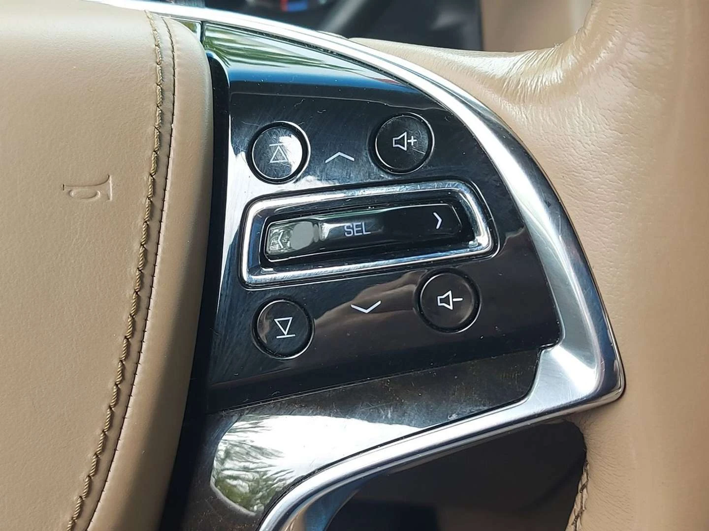 Cadillac Escalade, снимка 10 - Автомобили и джипове - 56021107