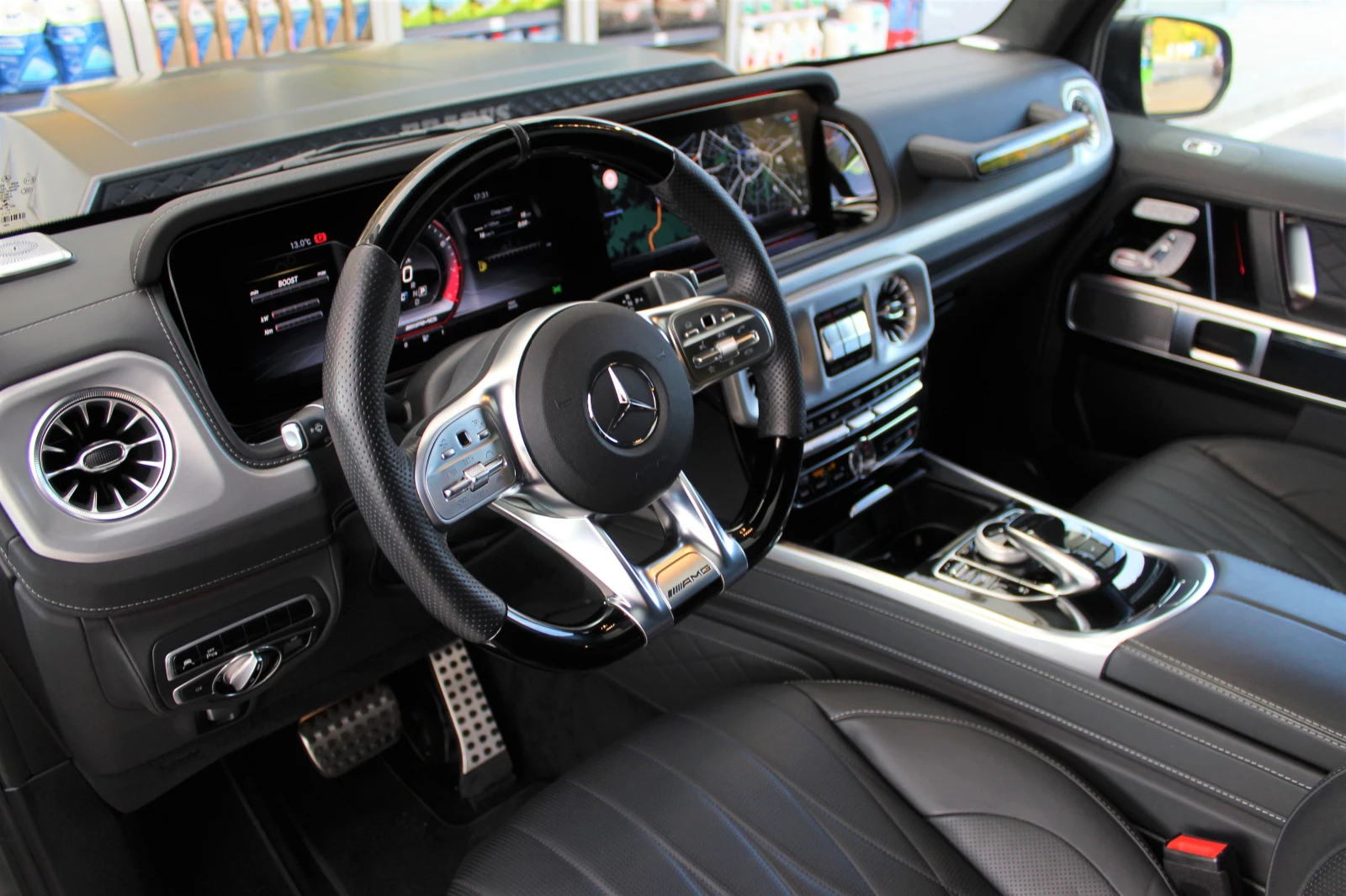 Mercedes-Benz G 63 AMG G 700  BRABUS WIDESTAR / CARBON MAT / 23 / NIGHT, снимка 10 - Автомобили и джипове - 56311862