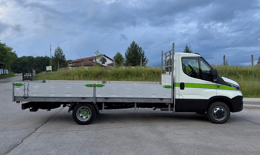 Iveco 35c15 3.0L* КЛИМА* 4.60м* ТОРСИОН* до3.5т, снимка 4 - Бусове и автобуси - 54723271