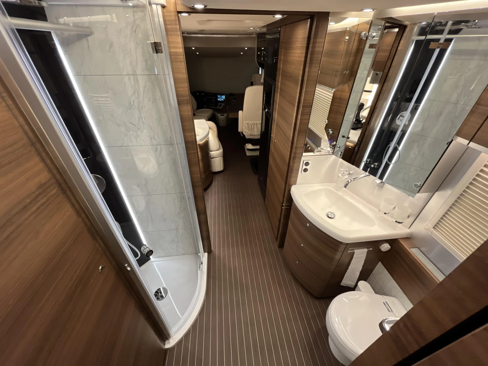 Кемпер Concorde Charisma CL-Lounge AT8 207к.с. 3.0 Iveco - изображение 6