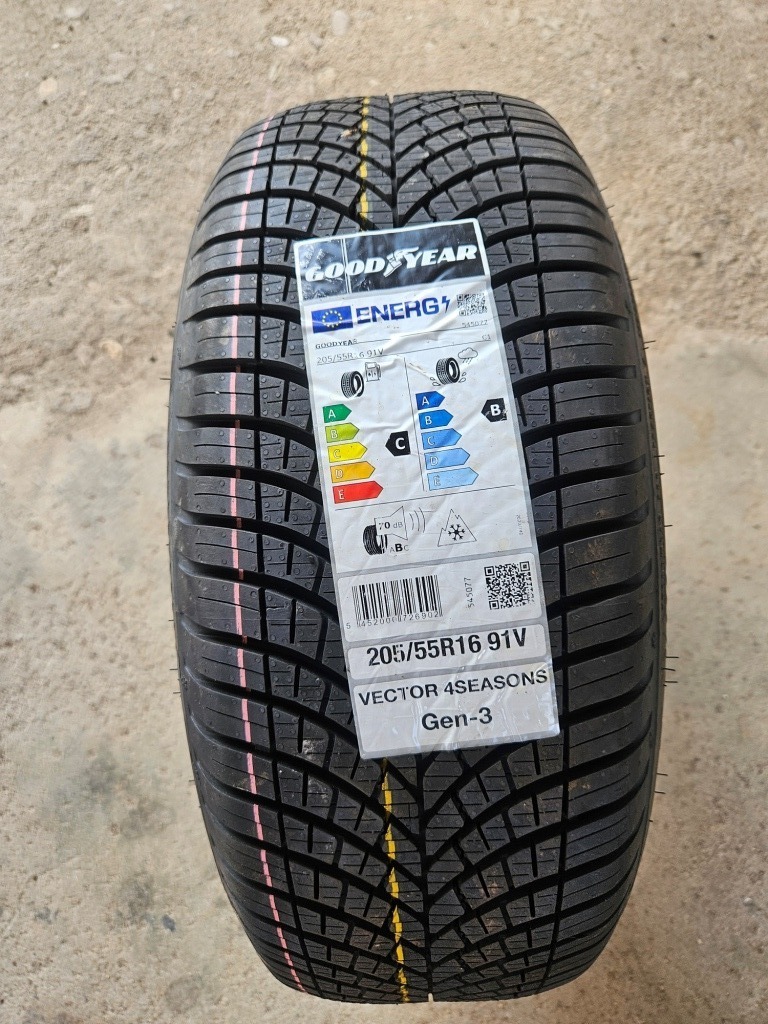 Гуми Всесезонни 205/55R16, снимка 2 - Гуми и джанти - 46596119