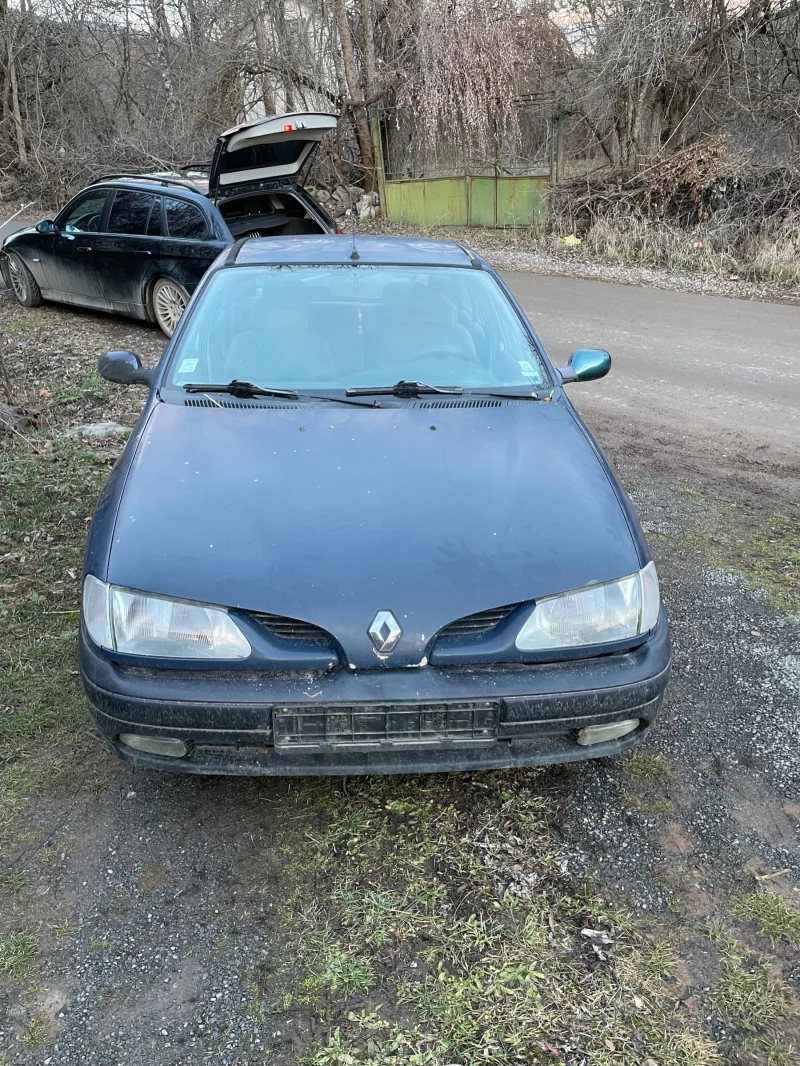 Renault Megane 1900, снимка 1 - Автомобили и джипове - 37747997