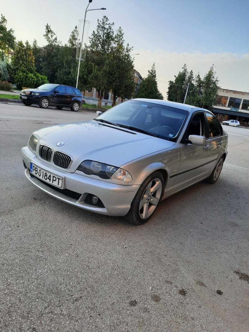 BMW 320, снимка 1 - Автомобили и джипове - 45982992