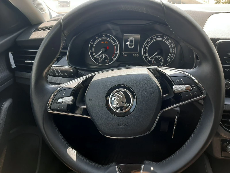 Skoda Scala, снимка 9 - Автомобили и джипове - 46921308