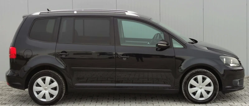 VW Touran 1.6TDI* 105к.с* NAVI* 6+ 1 места* , снимка 8 - Автомобили и джипове - 48666884