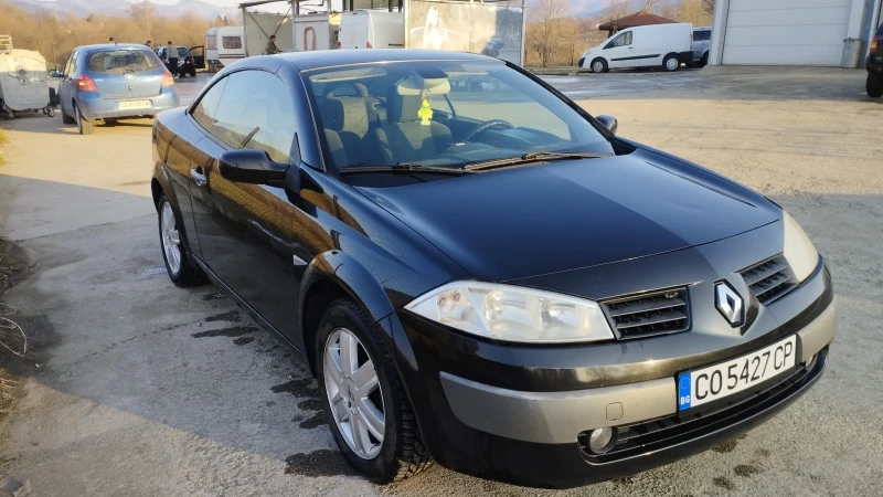 Renault Megane 1.6i , снимка 4 - Автомобили и джипове - 52500793