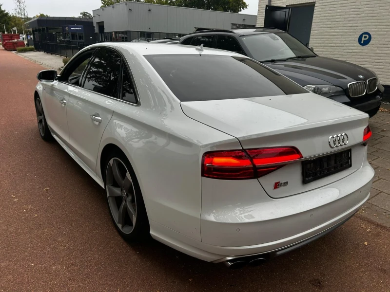 Audi S8 ОЧАКВАН ВНОС Audi S8  CERAMIC* MATRIX, снимка 2 - Автомобили и джипове - 51909017