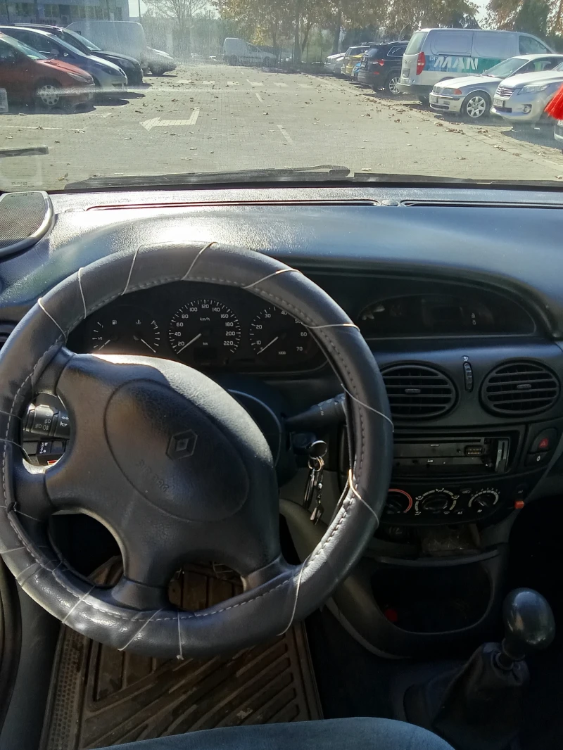 Renault Scenic, снимка 7 - Автомобили и джипове - 52589077