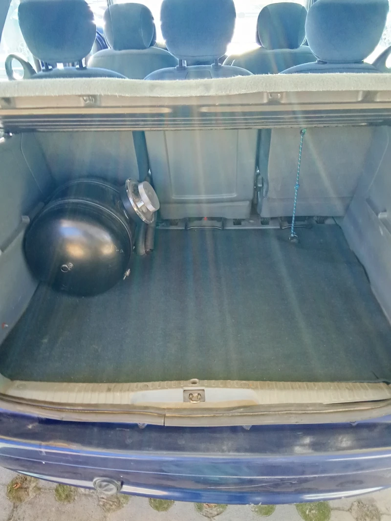 Renault Scenic, снимка 10 - Автомобили и джипове - 52589077