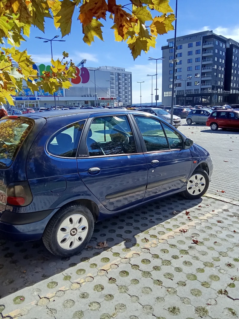 Renault Scenic, снимка 3 - Автомобили и джипове - 52589077