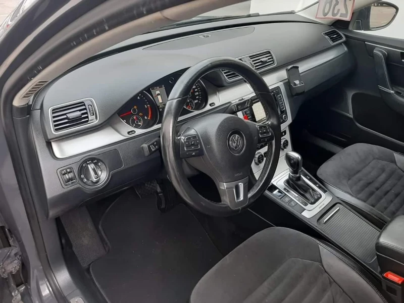 VW Passat B7 2.0TDI HIGHLINE 4x4, снимка 14 - Автомобили и джипове - 52338091