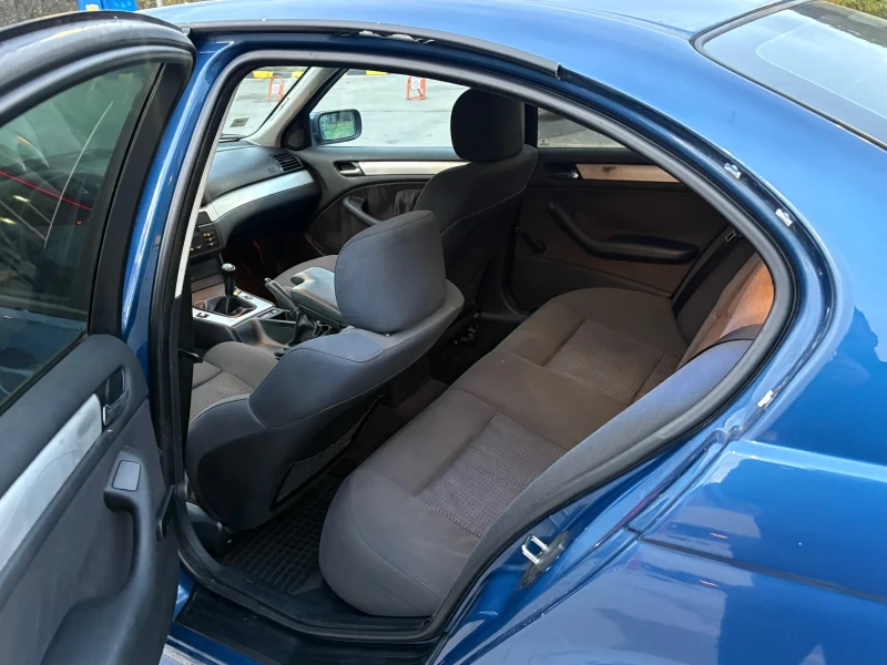 BMW 318, снимка 6 - Автомобили и джипове - 52610381