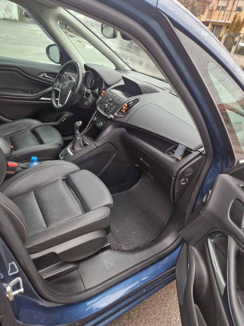 Opel Zafira C Tourer, снимка 4 - Автомобили и джипове - 53323550