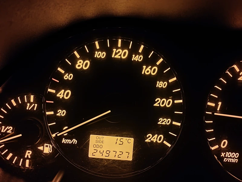 Toyota Avensis II, снимка 12 - Автомобили и джипове - 53528812