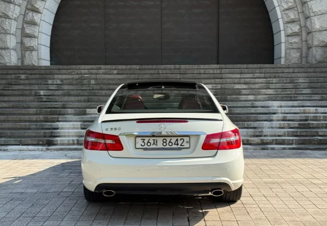 Mercedes-Benz E 350 Coupe - изображение 5