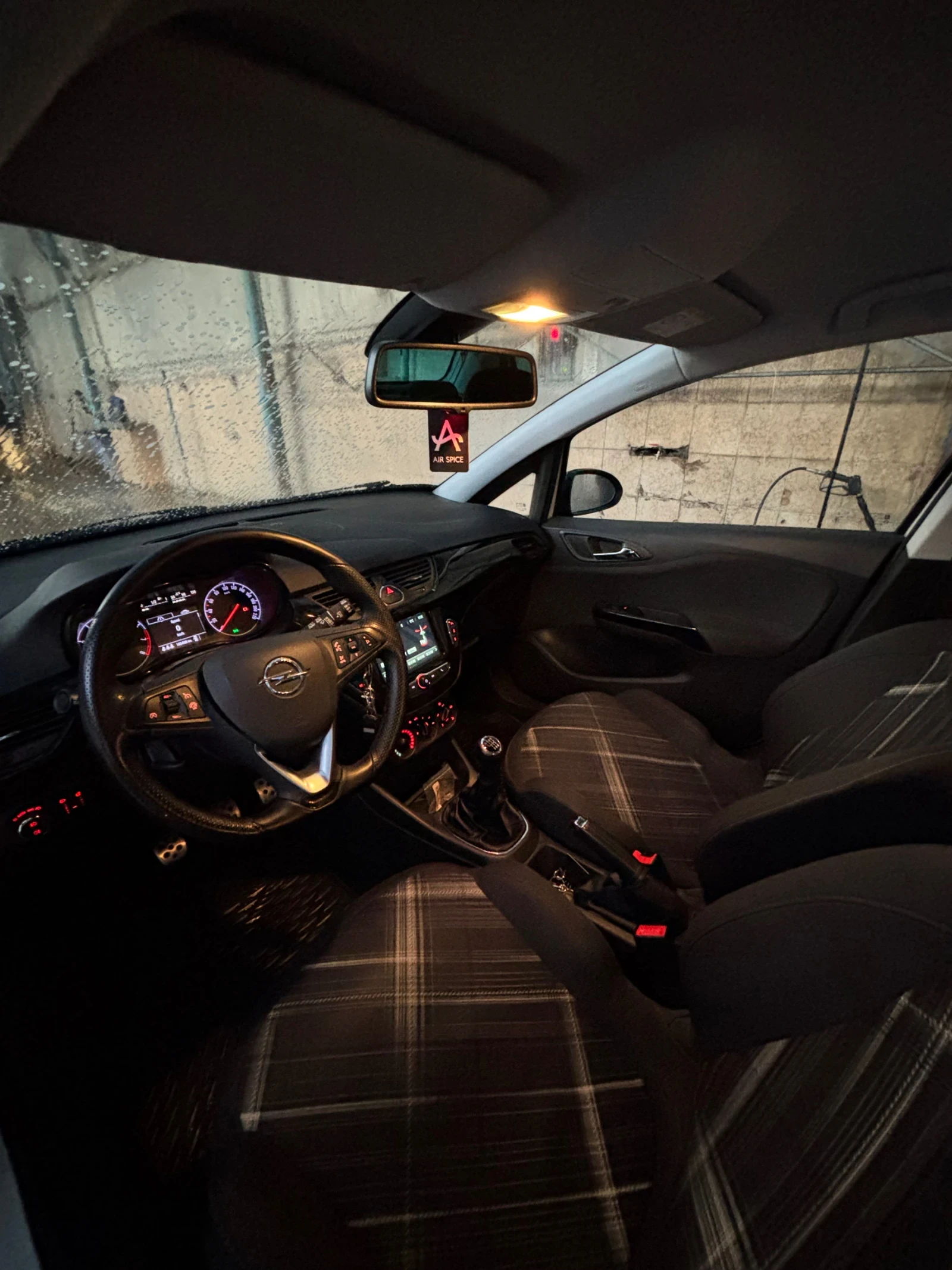 Opel Corsa E 1.4 turbo benzin OPC line - изображение 9