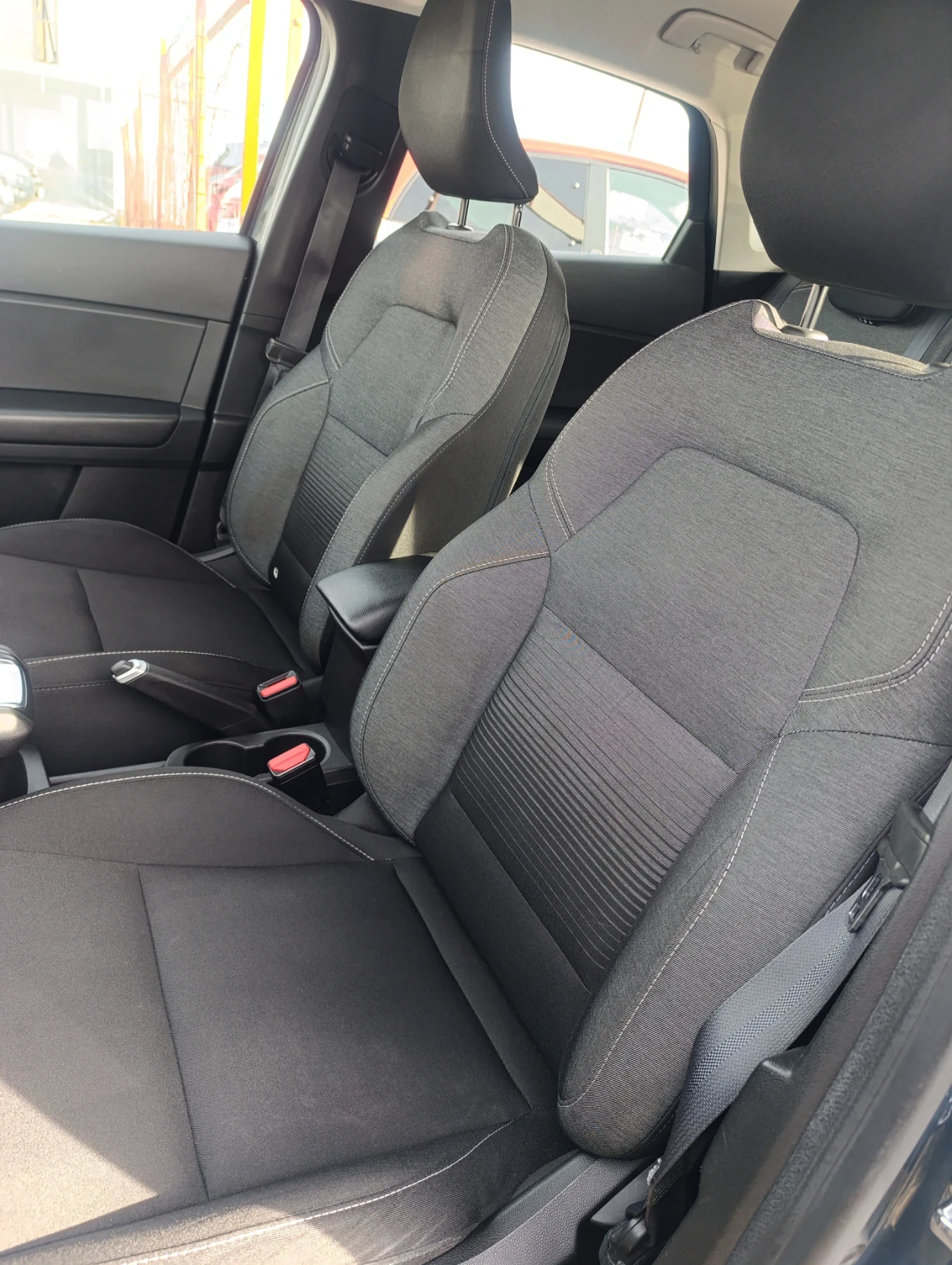 Renault Captur 1.0 TCe - изображение 10