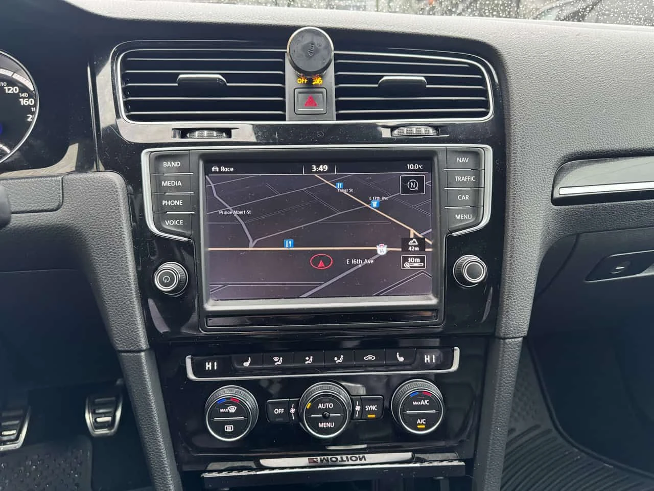 VW Golf R LINE/Heated Seats/Keyless/Navi | Mobile.bg � ����������� 11