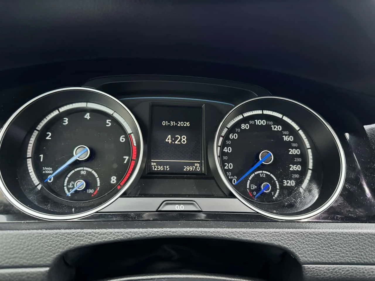 VW Golf R LINE/Heated Seats/Keyless/Navi - изображение 10