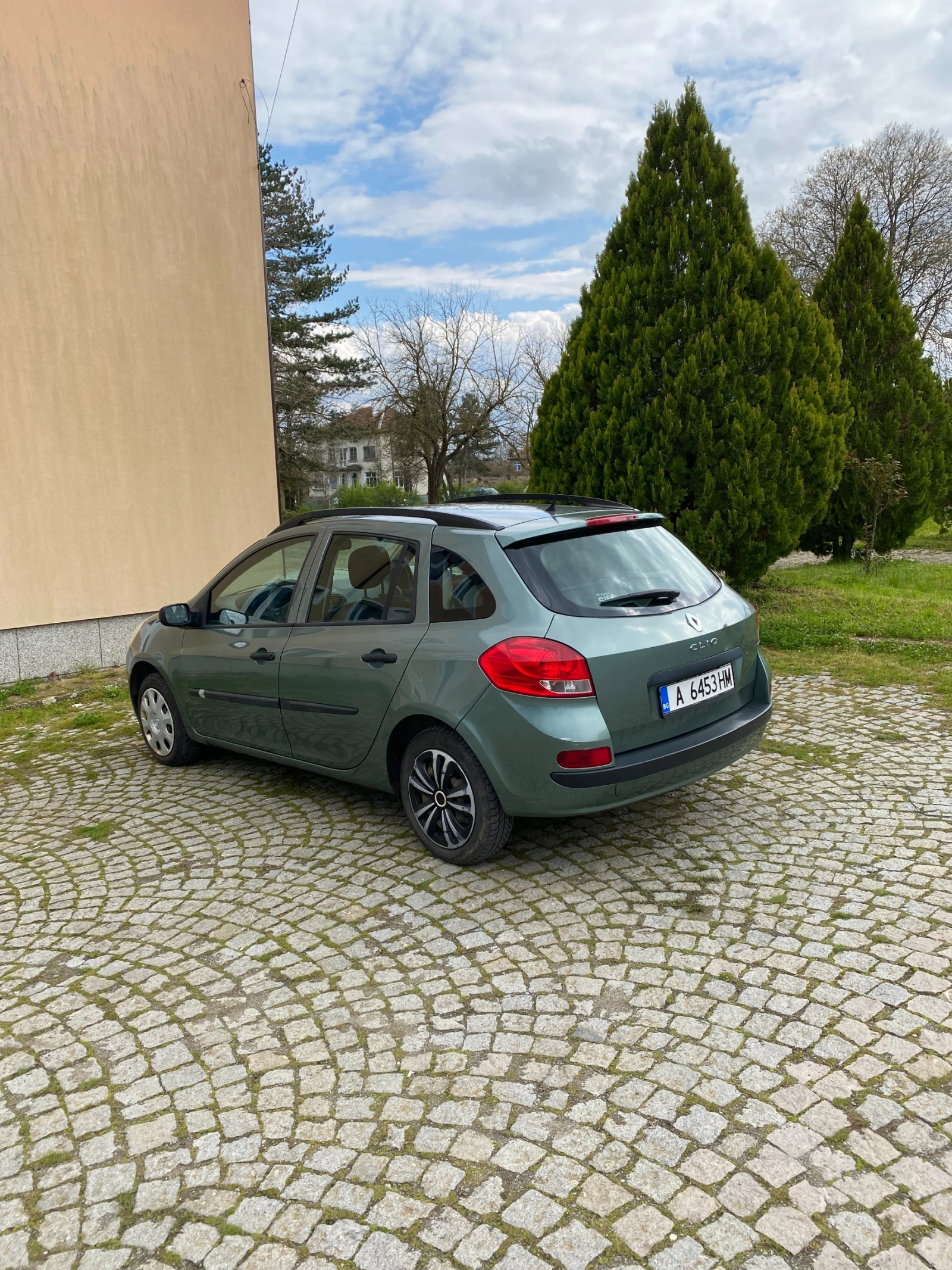 Renault Clio, снимка 6 - Автомобили и джипове - 54830372