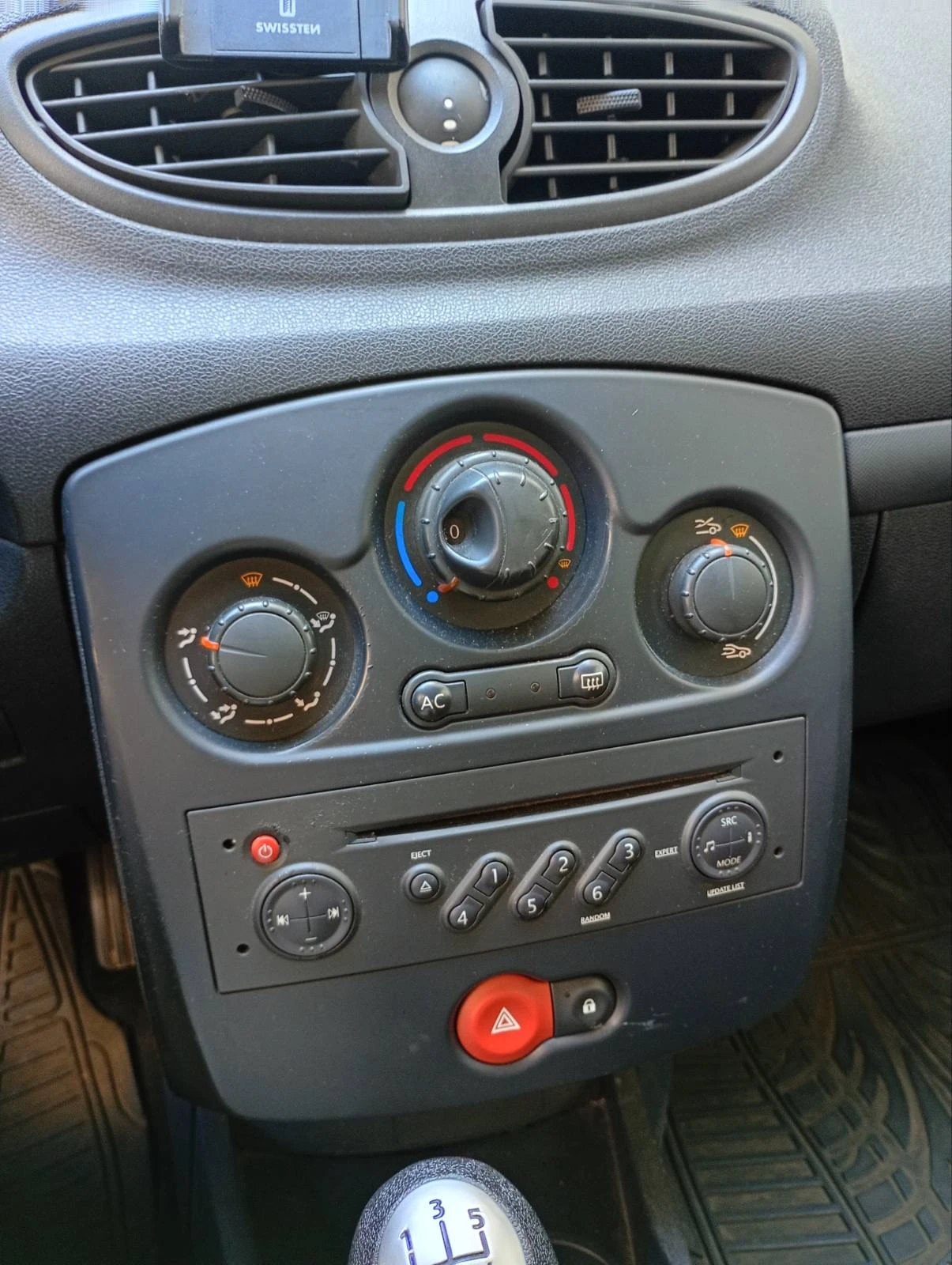 Renault Clio, снимка 4 - Автомобили и джипове - 54830372