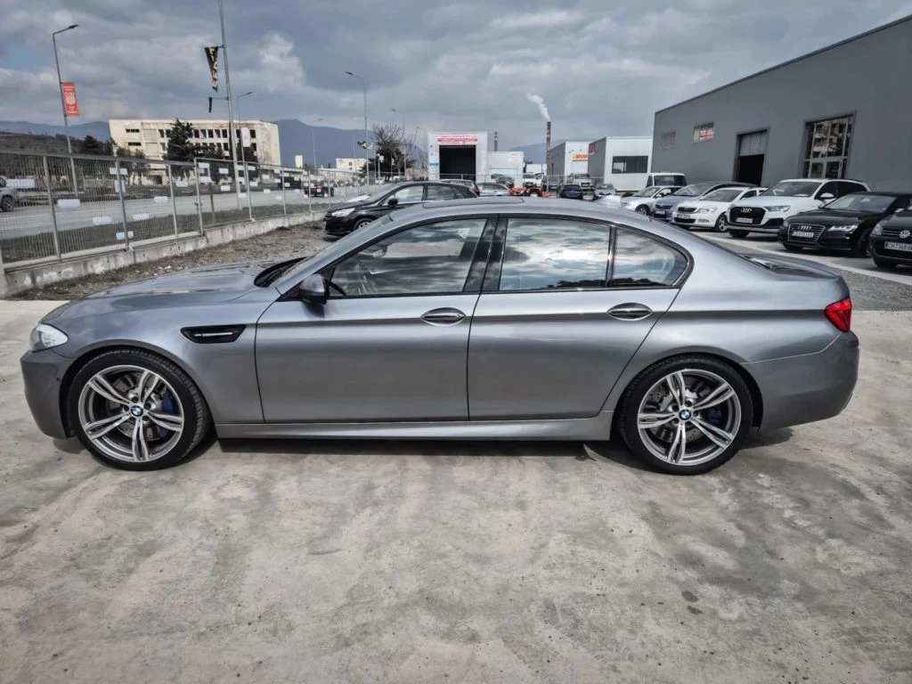 BMW M5 V8 4.4 B&O , снимка 2 - Автомобили и джипове - 55902360