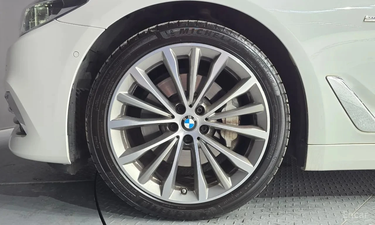 BMW 540 * 540i xDrive Luxury Plus * ЦЕНА ДО БГ, снимка 5 - Автомобили и джипове - 55939253