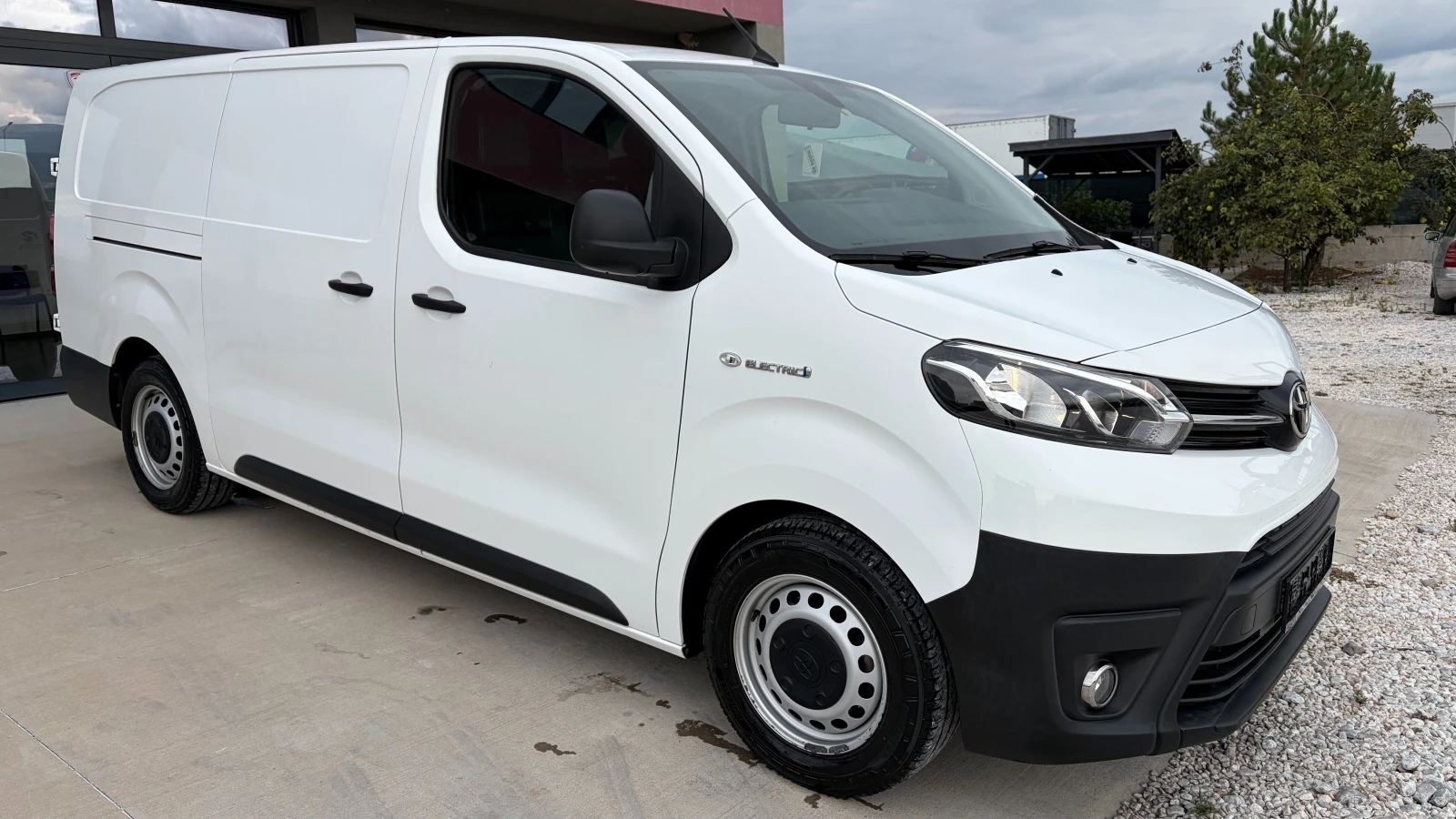 Toyota Proace City Verso 75kWh, снимка 3 - Автомобили и джипове - 56304211