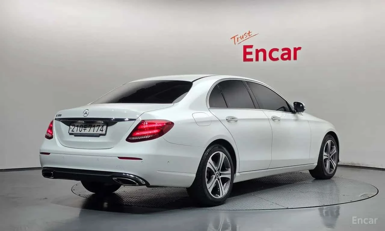 Mercedes-Benz E 300 * Avantgarde * ������ ���� �� �������� | Mobile.bg � ����������� 2