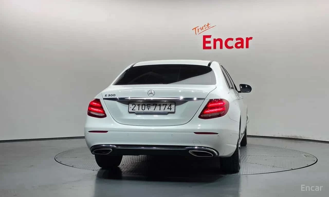 Mercedes-Benz E 300 * Avantgarde * ������ ���� �� �������� | Mobile.bg � ����������� 4