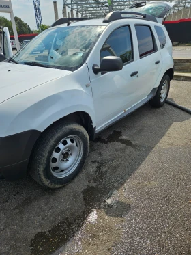 Dacia Duster 1.6i 4x4, снимка 4