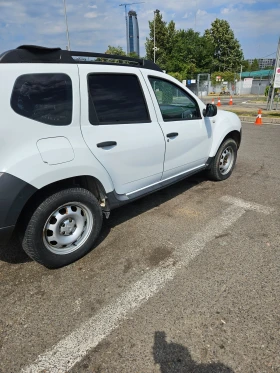 Dacia Duster 1.6i 4x4, снимка 5