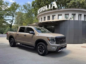 Nissan Titan crew cab PRO 4X