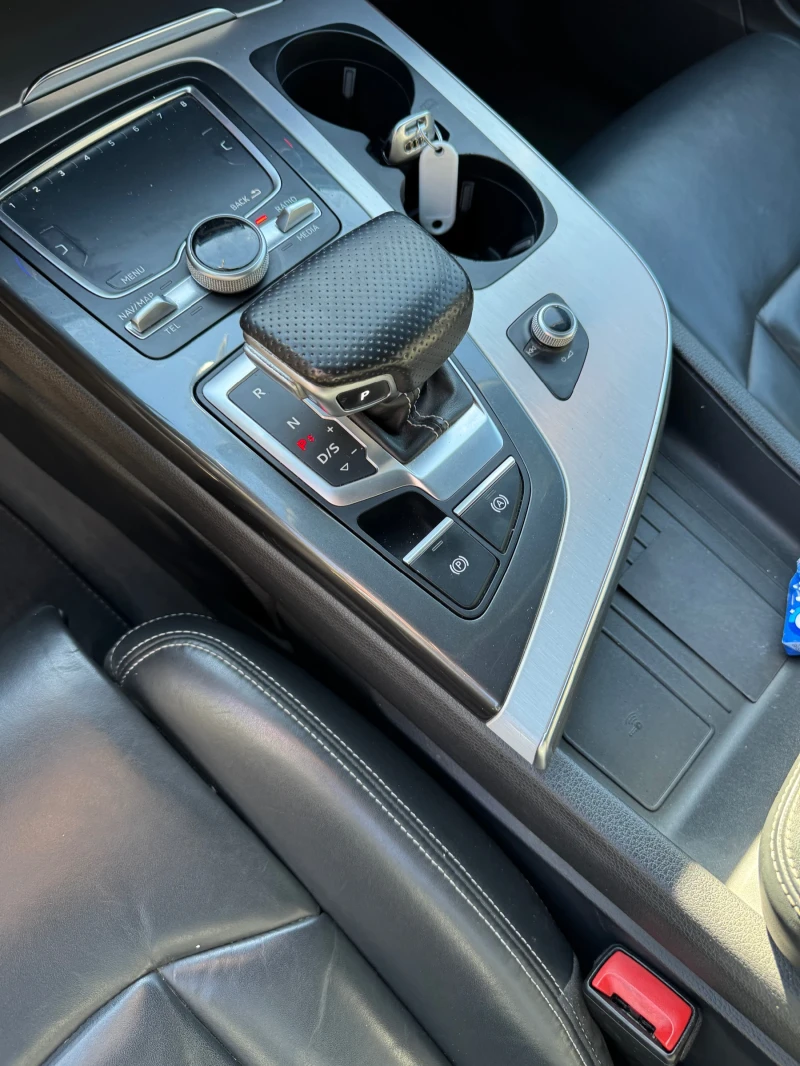 Audi Q7, снимка 8 - Автомобили и джипове - 52704570