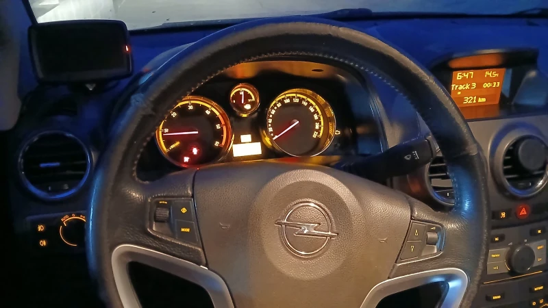 Opel Antara 2.0, снимка 7 - Автомобили и джипове - 52566326