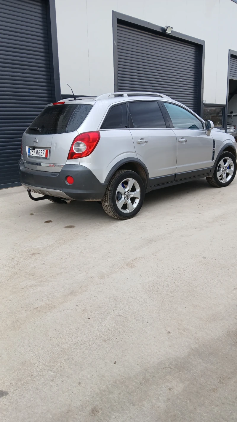 Opel Antara 2.0, снимка 3 - Автомобили и джипове - 52566326