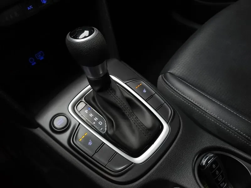 Hyundai Kona 1.6Т, снимка 9 - Автомобили и джипове - 54253011