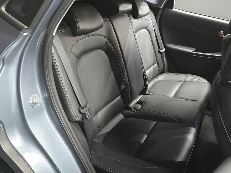 Hyundai Kona 1.6Т, снимка 12 - Автомобили и джипове - 54253011