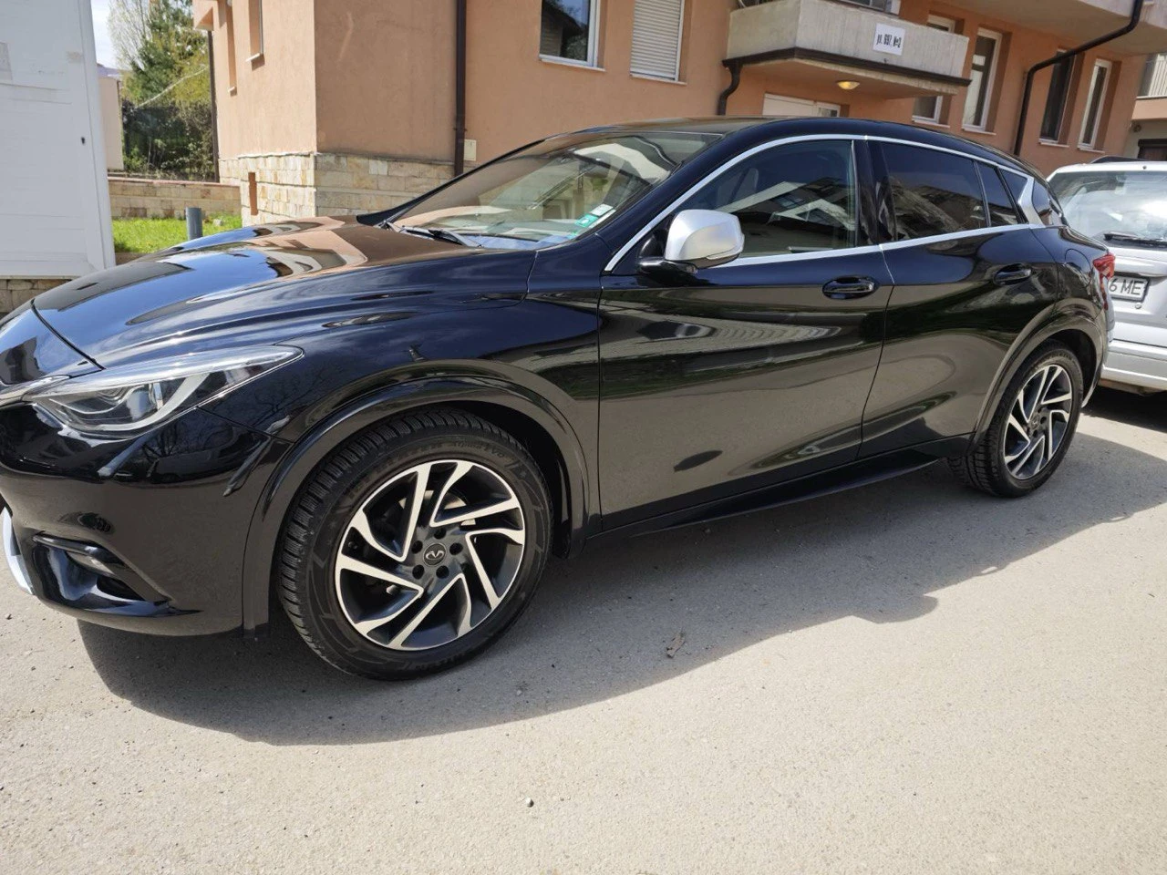 Infiniti Q30  - изображение 4