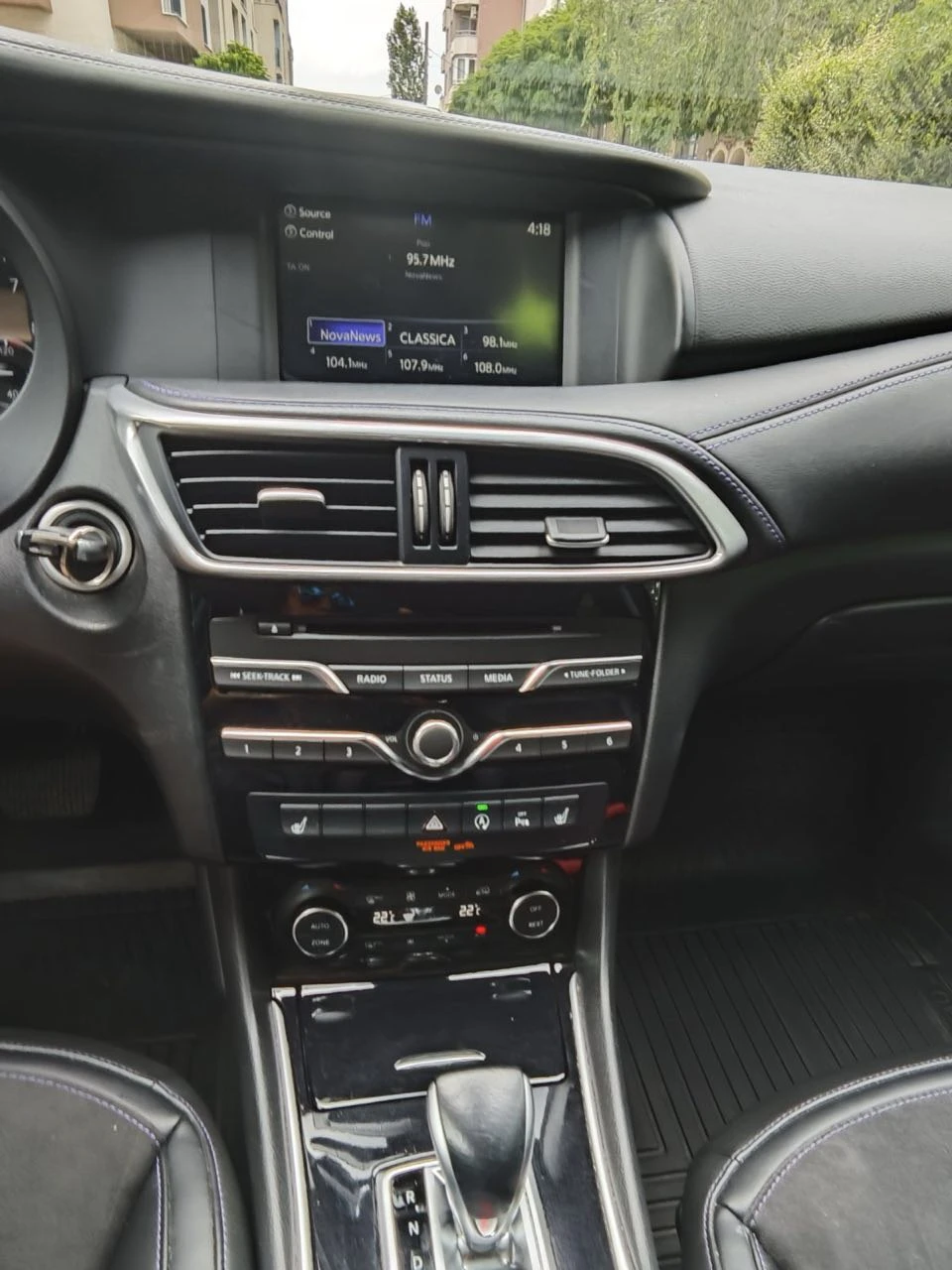 Infiniti Q30  - изображение 7