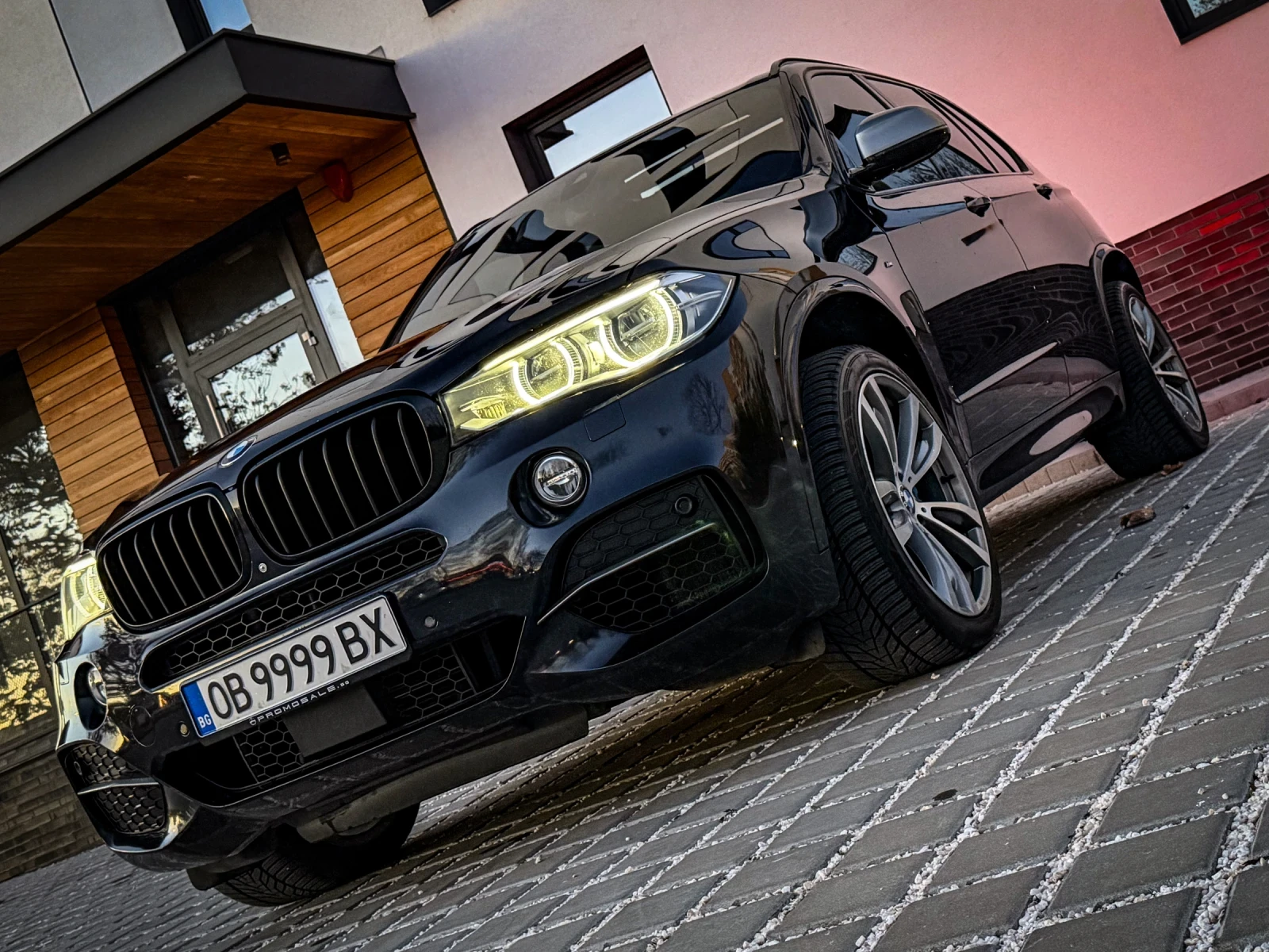 BMW X5 M50d/3xTV/CAM360/PANO/HUD/M Individual/ASSIST/FULL | Mobile.bg   7