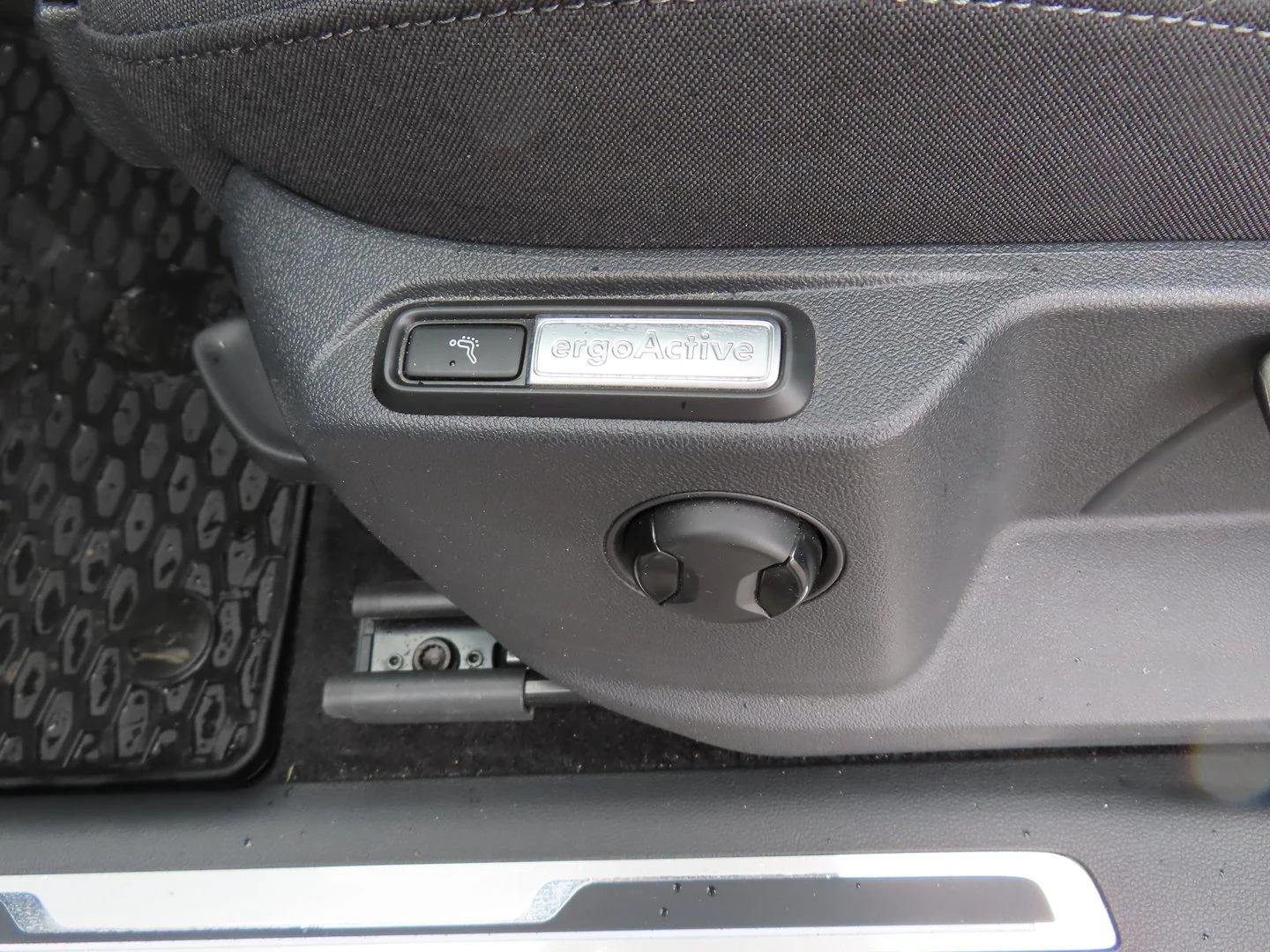 VW Tiguan Elegance 2.0 TDI SCR 4MOTION DSG | Mobile.bg � ����������� 13