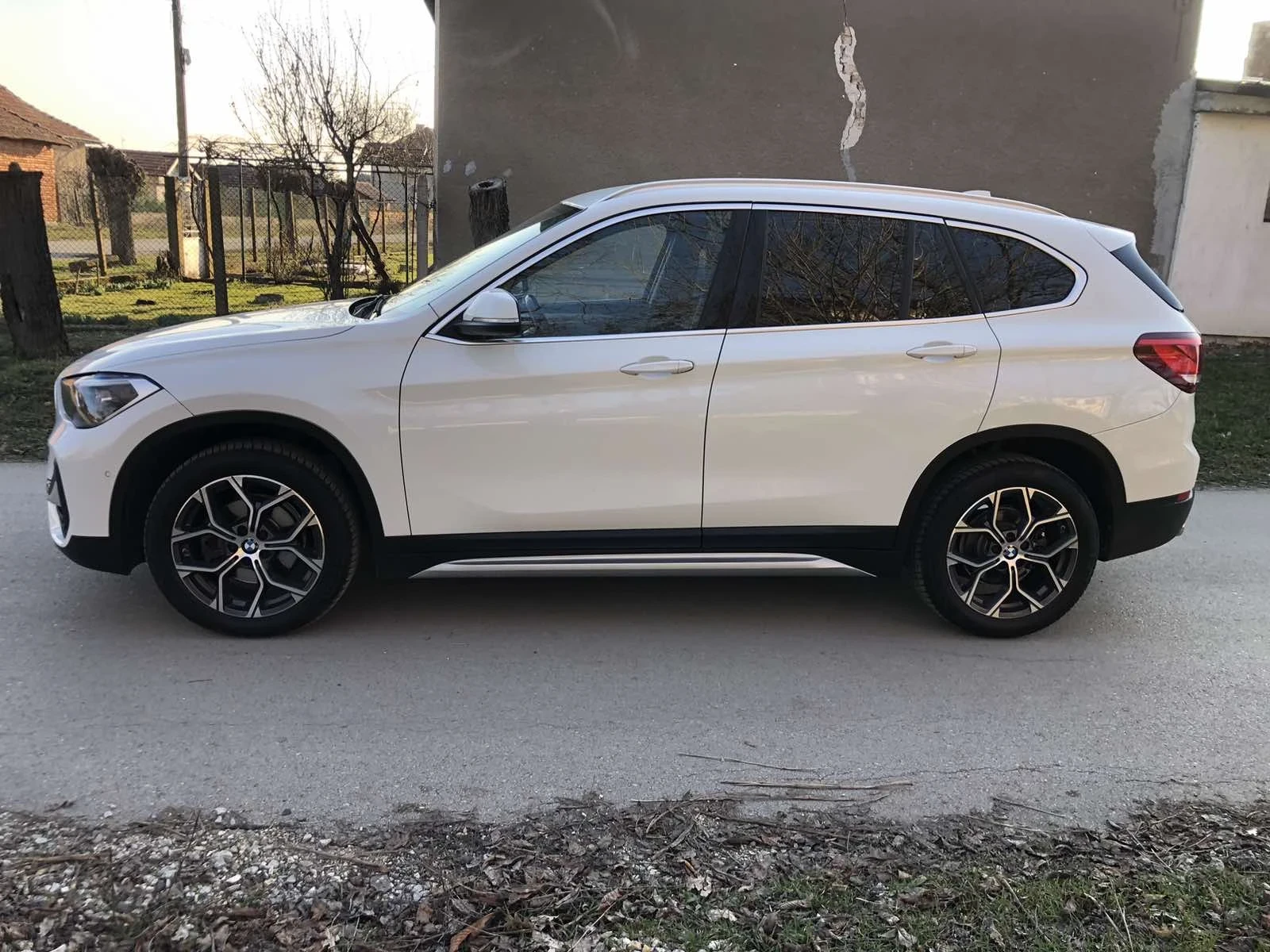 BMW X1 Sdrive18d::Xline;:Plus;:Фейстлифт:::КОЖА;:, снимка 2 - Автомобили и джипове - 53759747