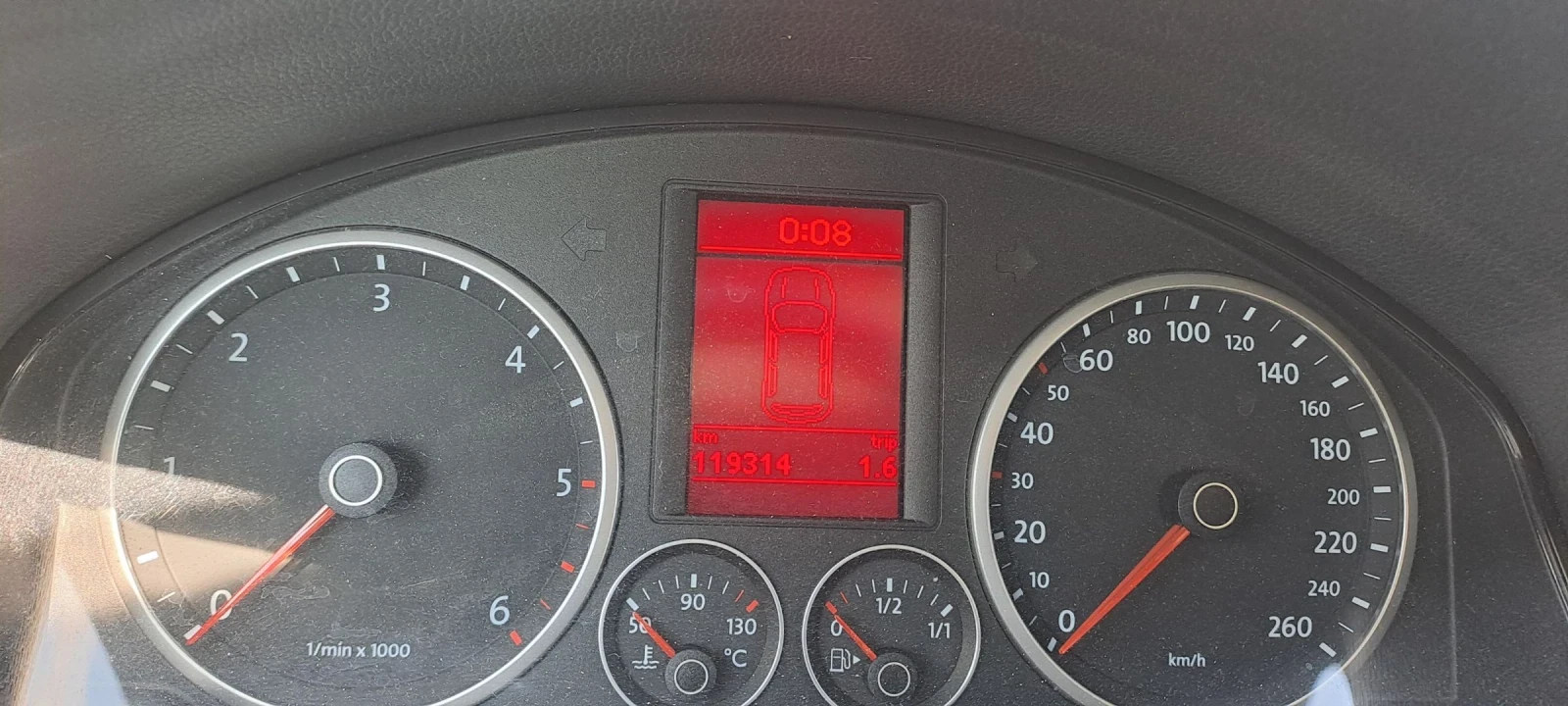 VW Tiguan 2.0TDI 4X4 119000км