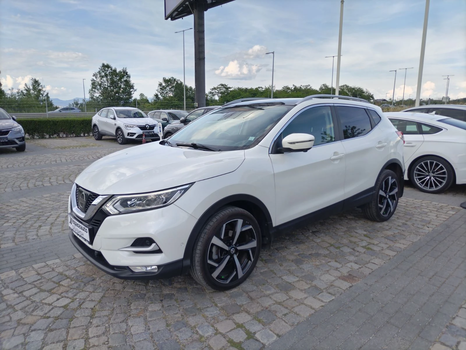 Nissan Qashqai 1.6 dCi/130к.с./CVT/TEKNA